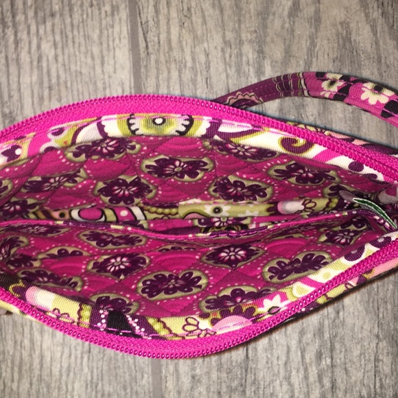 Vera Bradley wristlet - Picture 3 of 3
